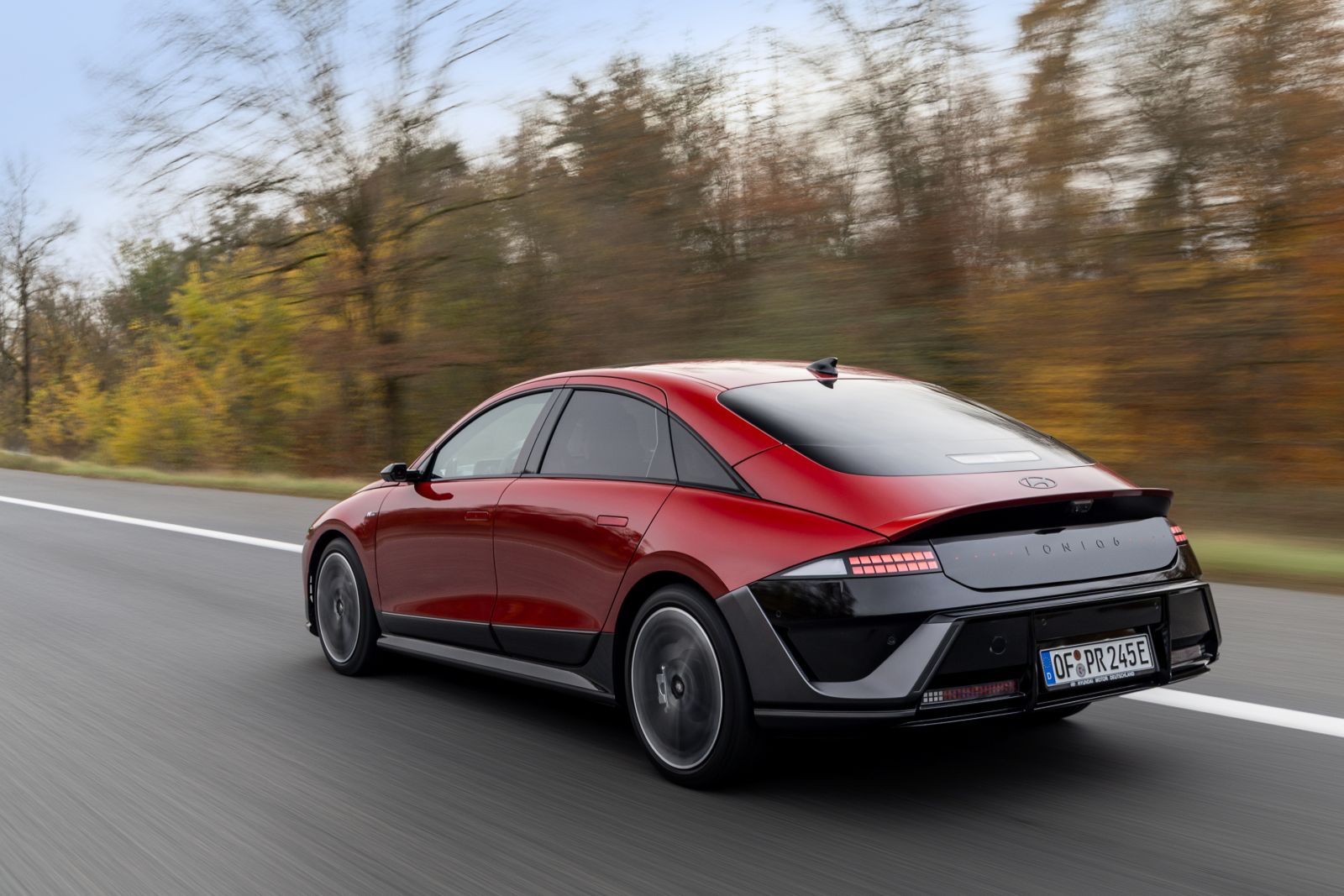 Hyundai HDA: Hyundai IONIQ 6 N Line őszi országúton